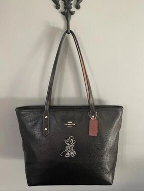 COACH DISNEY X Minnie Mouse City Zip Top Black Soft Pebble Leather Tote Bag